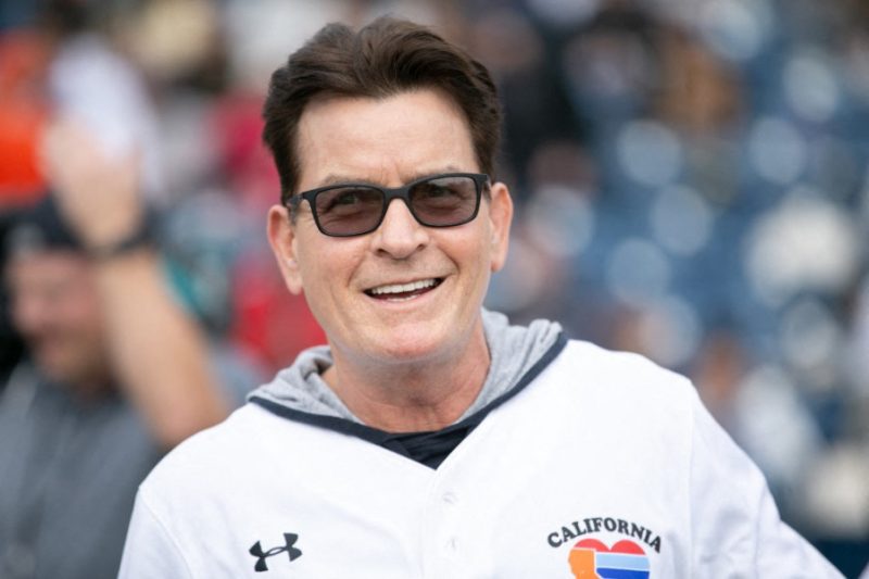 L’acteur américain Charlie Sheen agressé à son domicile de Malibu charlie sheen 1703320954