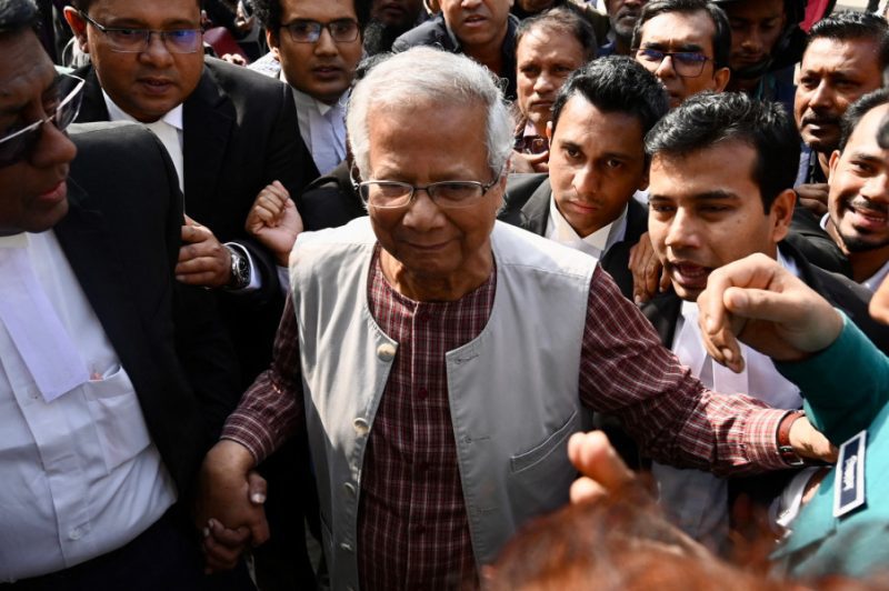 Bangladesh: le prix Nobel Muhammad Yunus reconnu coupable dans une affaire de droit du travail 1eda6e15 5a02 419d 9750 08097370e2e8 1704104912