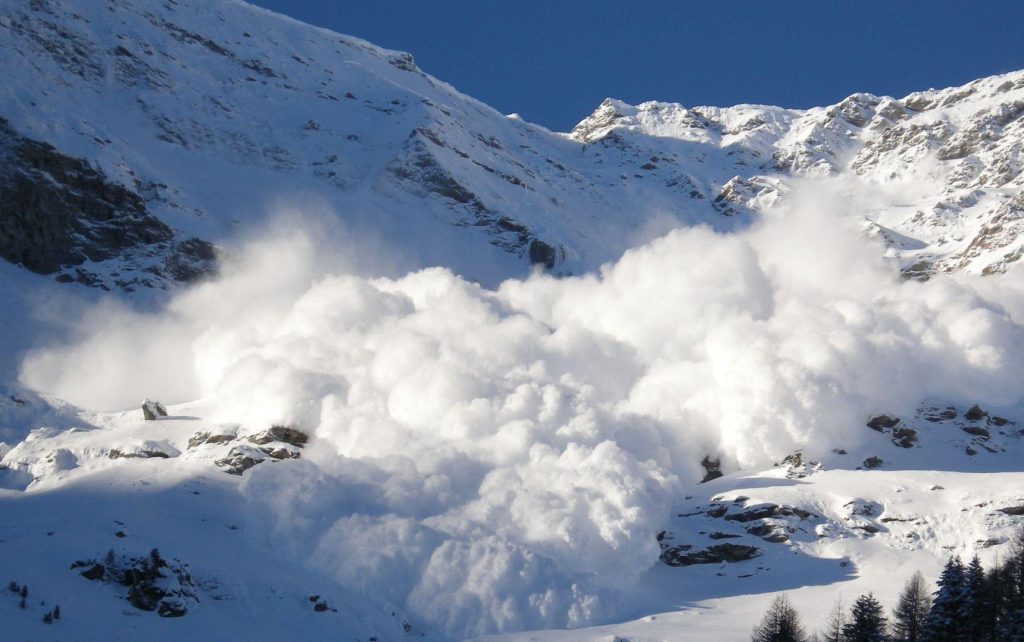 France: 4 morts et deux disparus dans une avalanche vis 0225202417200112
