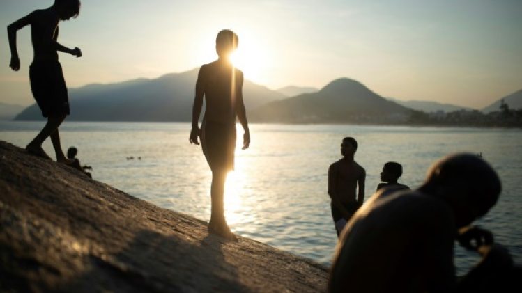 Le Brésil suffoque: jusqu’à 62,3°C degrés ressenti à Rio, un record 14108530