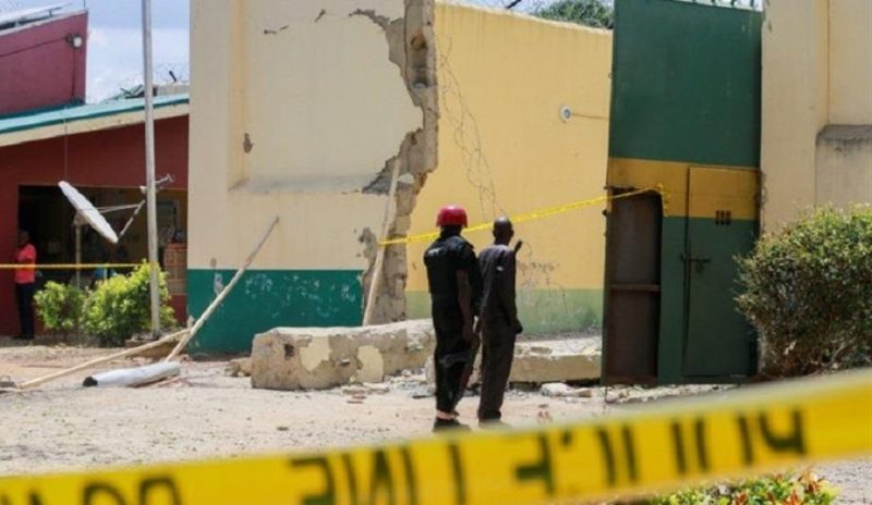 Une centaine de détenus s’évadent de prison au Nigeria vis 0425202414444621
