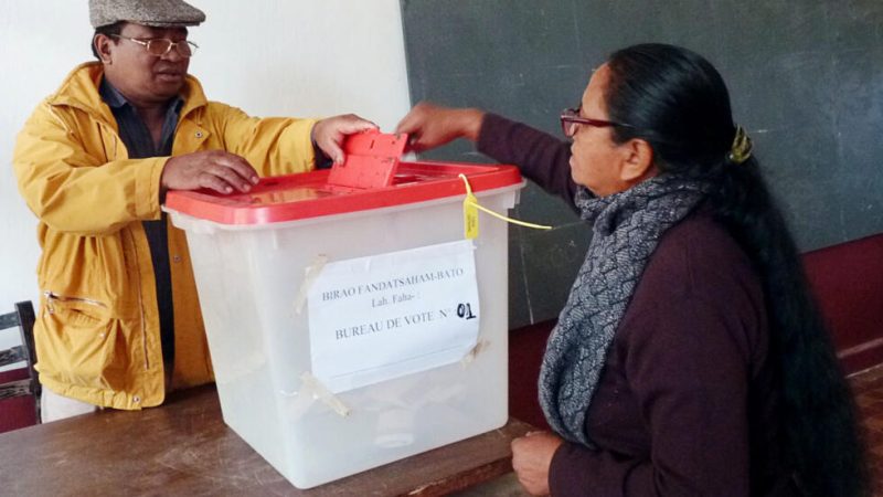 Législatives – Madagascar : plus de 11 millions d’électeurs inscrits 2018 12 19t084942z 870124973 rc1cf954be40 rtrmadp 3 madagascar election 0
