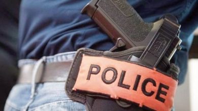 un policier contraint d’utiliser son arme de service
