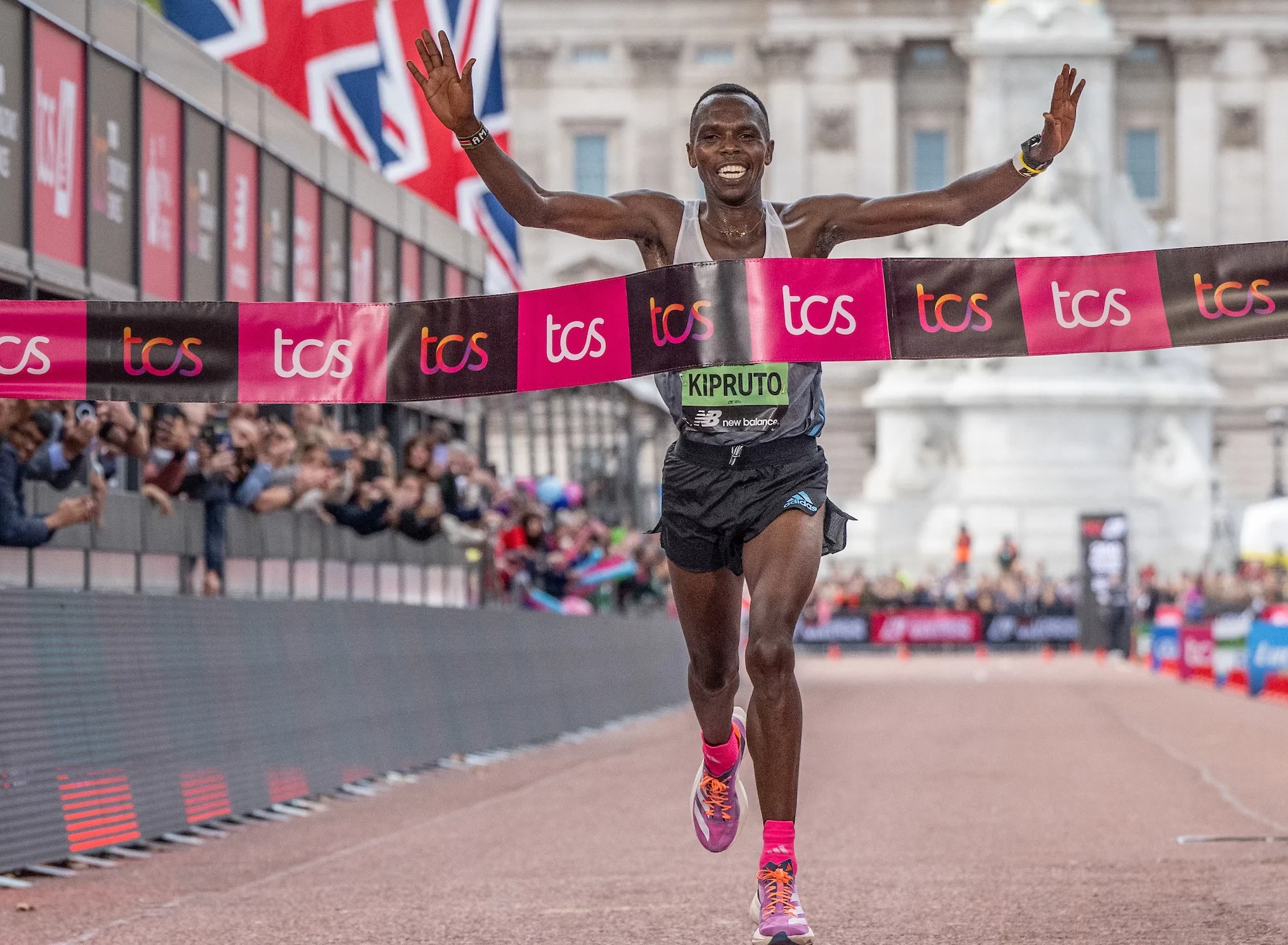 Amos Kipruto 1 e1664822605135