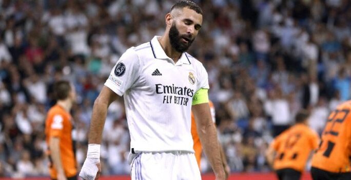 Foot: Benzema de nouveau absent face au Rayo Vallecano, à deux semaines du Mondial 1 Karim Benzema e1665146497371