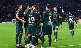 Liverpool surclasse l'Ajax et se qualifie grâce à un Salah buteur et passeur 1 Liver vs Ajax e1666858196243