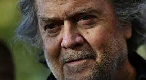 Six mois de prison requis contre Steve Bannon, ex-conseiller de Trump 1 Steve Bannon e1666048944233