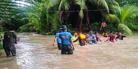 Une tempête tropicale frappe les Philippines, au moins 72 morts 1 Tempete Philippines e1667038807848