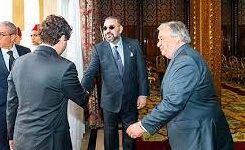 SM le Roi Mohammed VI reçoit le Secrétaire général des Nations Unies, M. António Guterres (Cabinet Royal) 1 SM recoit Gauteres e1669279750473