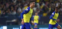 Ronaldo réussit un quadruplé et dépasse les 500 buts en championnats dans sa carrière 1 CR7 Quadruple e1676034694216