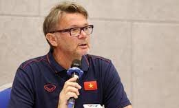 Philippe Troussier e1677580605983