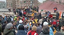 Séisme en Turquie et Syrie: plus de 9.500 morts, le temps presse pour les secouristes 1 Seisme turki e1675848514923