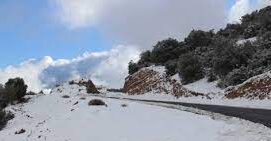 Ouarzazate : suspension des cours dans plusieurs communes suite aux dernières chutes de neige (responsable) 1 Suspension des etudes a ouarzazate e1677054606667