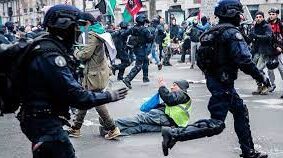 Manif Franc e1679762571985