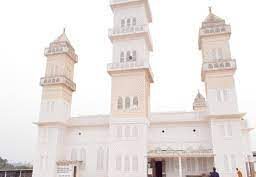 Mosque au Cote dIvoire e1677908580121