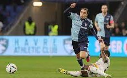 Yassine Kechta ne rejouera plus cette saison 1 Kechta Blesse e1680621198852