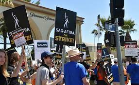 Sur les trottoirs d'Hollywood, les acteurs déversent leur colère contre les studios 1 Hollywood les acteurs deversent leur colere contre les studios