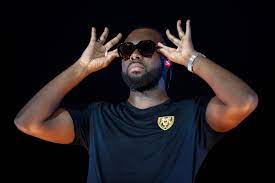 Le rappeur Gims annule un concert en Tunisie pour dénoncer la condition des migrants 1 Le rappeur Gims