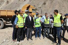 Baraka senquiert a Chichaoua des mesures prises pour assurer la perennite de la circulation sur les routes et pistes impactees par le seisme
