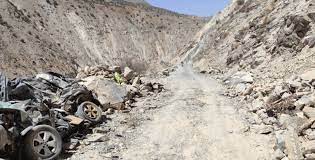 Séisme: La réouverture de la route menant à Ighil facilite l’acheminement des aides 1 La reouverture de la route menant a Ighil