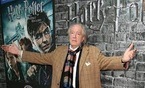 Michael Gambon, interprète de Dumbledore dans Harry Potter, tire sa révérence 1 Michael Gambon