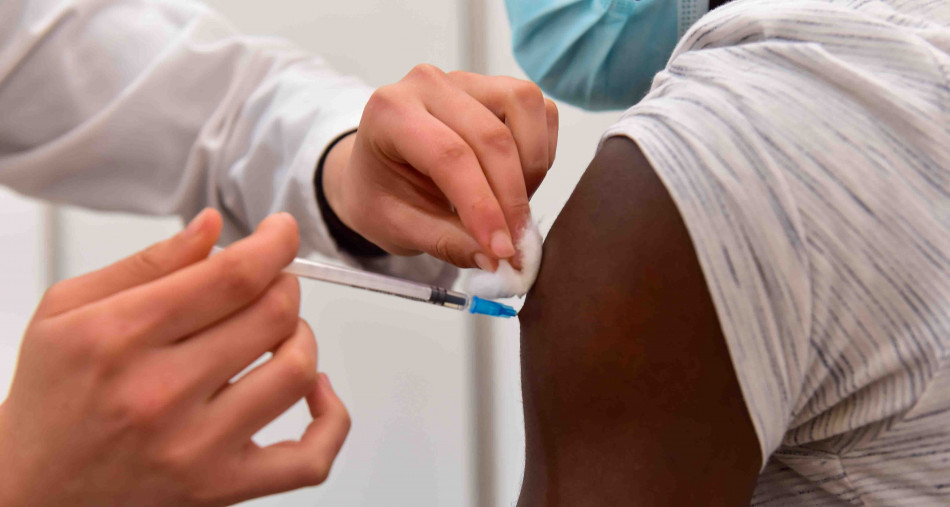 Covid-19: 105 nouveaux cas, deux décès 1 chu rabat vaccination 2488 1644058074