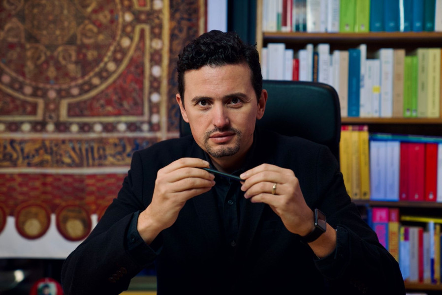 Parution du livre "Drapeaux du Maroc" de Nabil Mouline, un voyage symbolique dans l'histoire Marocaine 1 nabil mouline 1705144163