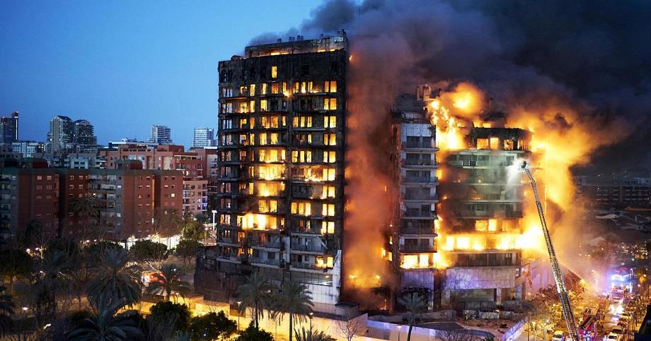 Espagne : nouveau bilan de l'incendie de Valence 1 vis 0223202417590643