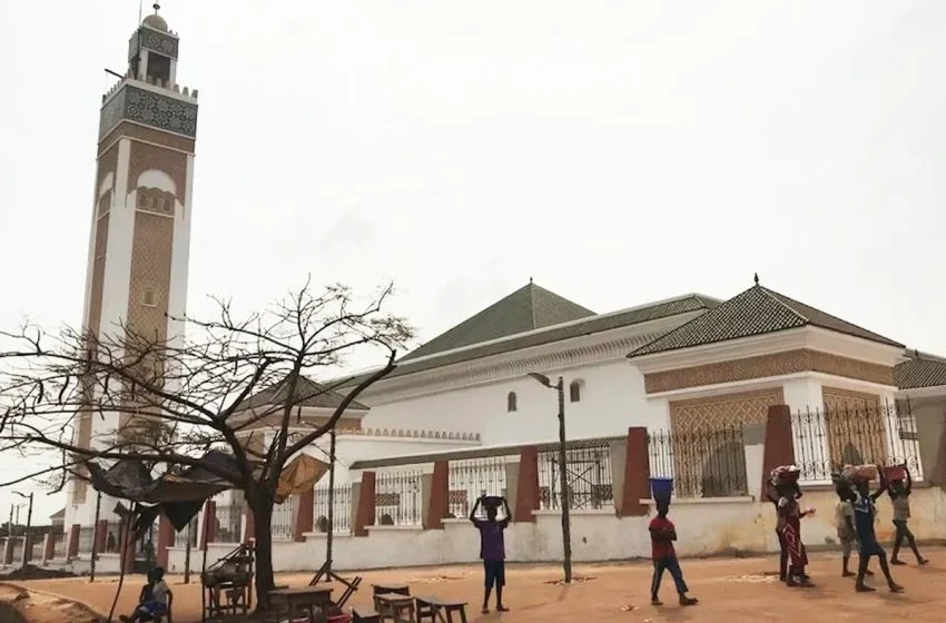 Guinée : ouverture à Conakry de la Mosquée Mohammed VI 1 Mosquee Mohammed VI de Conakry 1 850x560 1