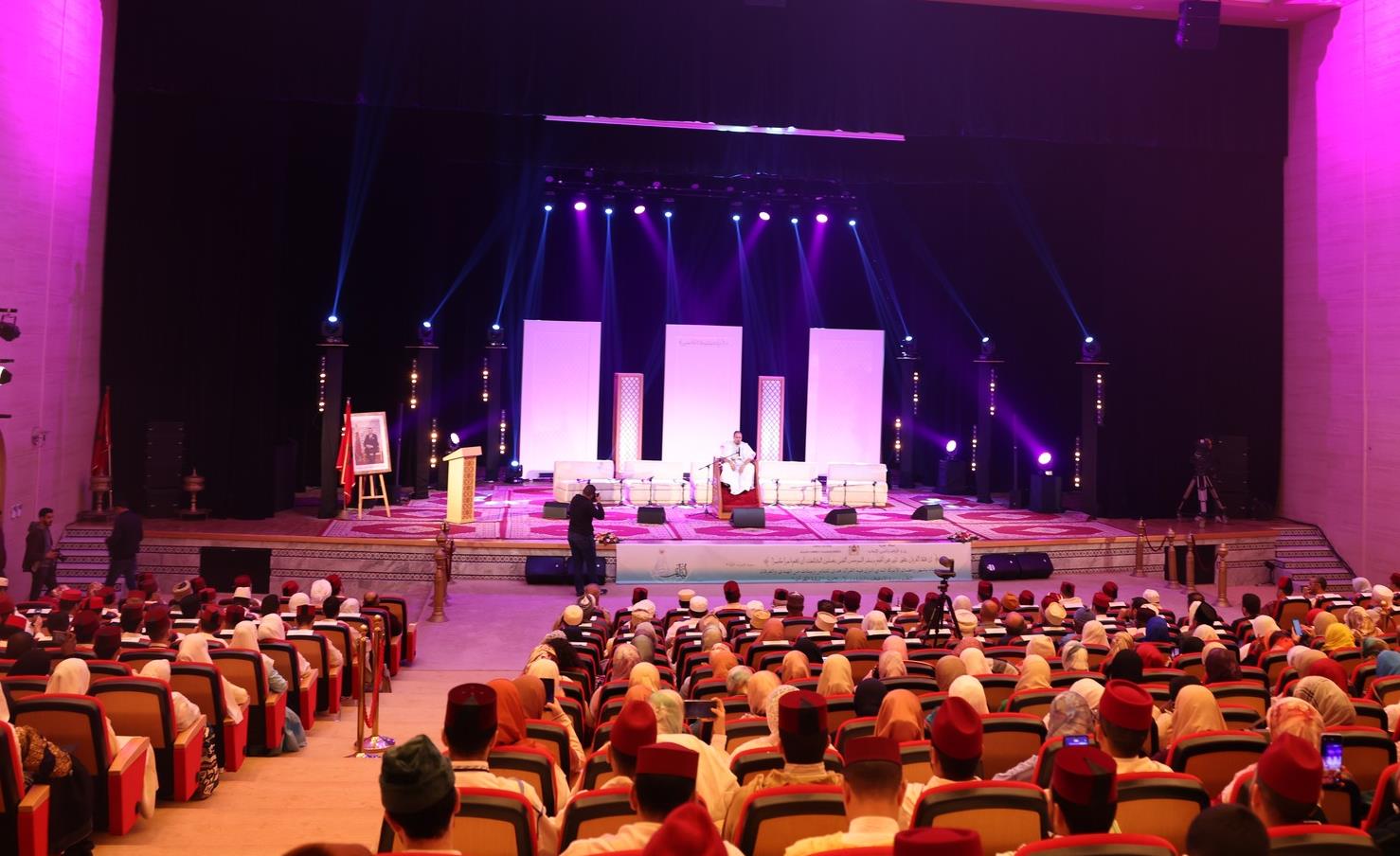 Rabat accueille "la nuit du Saint Coran" dans une atmosphère de piété 1 vis 0330202418013128
