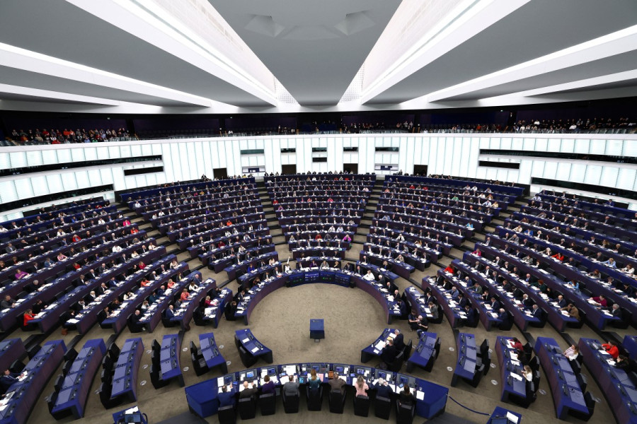 Les eurodéputés adoptent une législation inédite sur la liberté des médias 1 whatsapp image 2024 03 13 at 15 1710345987