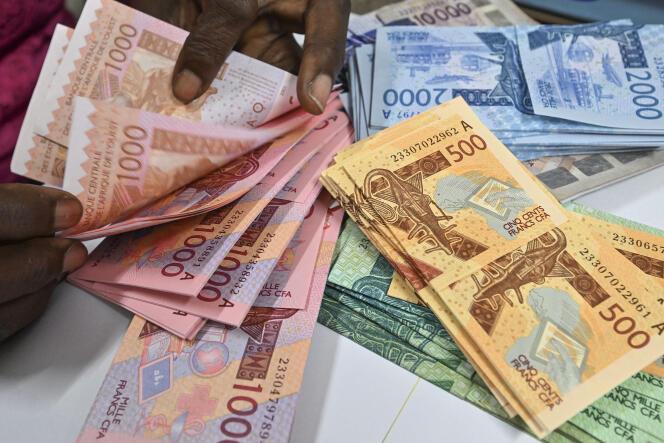 Sénégal: saisie par la douane de billets noirs d’une valeur de cinq milliards de francs CFA dans le sud du pays 1 vis 0417202411065355