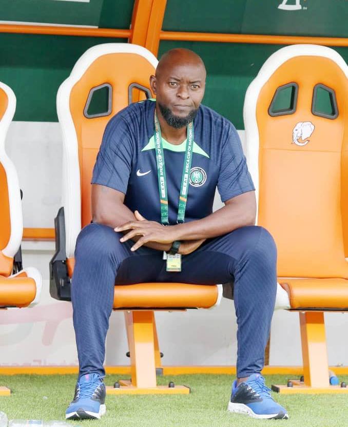 Foot: L'ex-joueur de l'Ajax Finidi George nommé sélectionneur du Nigeria 1 vis 0429202421183840