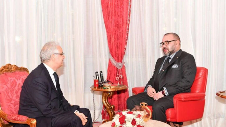 SM le Roi félicite Nizar Baraka suite à sa réélection secrétaire général du Parti de l'Istiqlal 1 الملك
