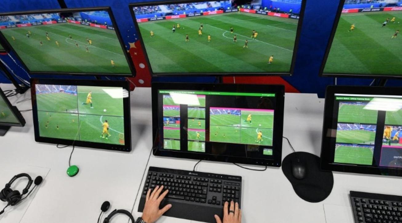 Les clubs de Premier League envisagent d'abandonner la VAR 1 1601747539Varrrrr PPf1WuB