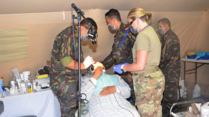 "African Lion 2024" : Une délégation militaire maroco-américaine visite l’hôpital médicochirurgical de campagne dans la province de Tata 1 African Lion 2024 deploiement dun hopital medicochirurgical de campagne dans la province de Tata