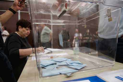Participation historique au 1er tour des législatives anticipées en France 1 b25e8967951caca0895a947c2ffdd49acb5b0d3a