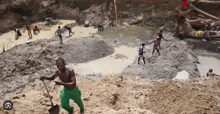 Nigeria: au moins 30 mineurs coincés sous terre depuis quatre jours 1 vis 0605202412414570
