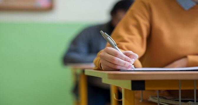 Oriental : Plus de 20.000 candidats à l'examen régional normalisé du baccalauréat 2024 1 vis 0619202317343791 s