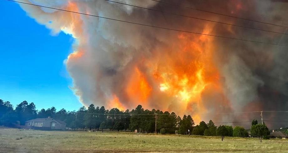 Incendies au Nouveau-Mexique: Deux morts et plus de 1.500 bâtiments détruits 1 vis 0620202409223360