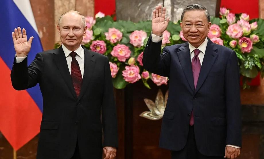 Le président russe souligne l'importance des relations stratégiques avec le Vietnam 1 vis 0620202413084484