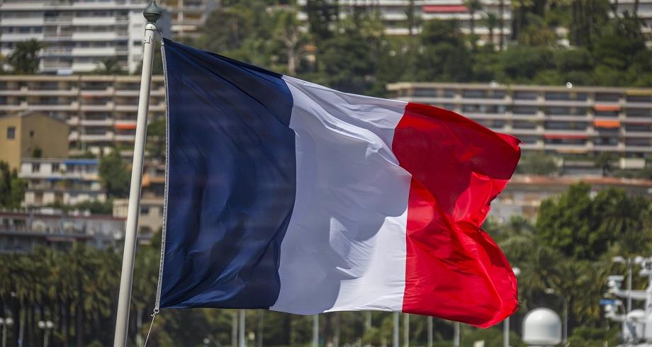 Les Français aux urnes pour le 1er tour des législatives anticipées 1 vis 0630202407425795