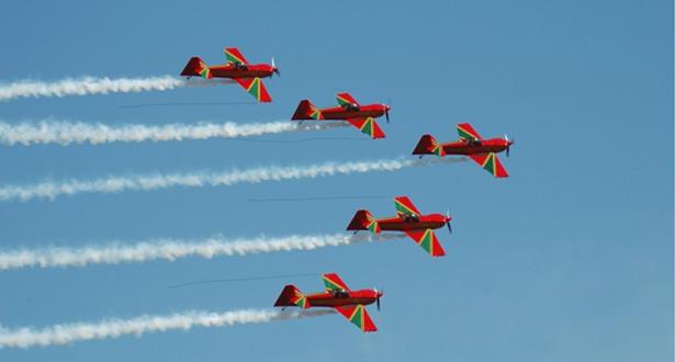 Fête du Trône 2024 : Les FAR organisent des Shows aériens et des sauts d’exhibition en parachutes 1 aero show maroc 300718