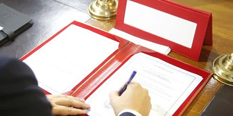 Recherche scientifique : Le CSEFRS et le CNRST renforcent leur coopération 1 signature 24 1