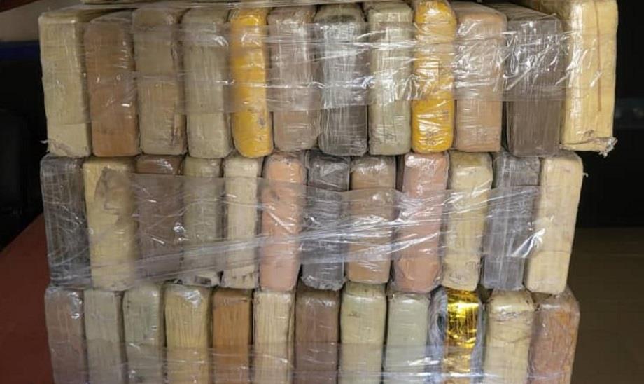 Aéroport de Bamako : saisie de 12 kg de cocaïne 1 vis 0618202421384985