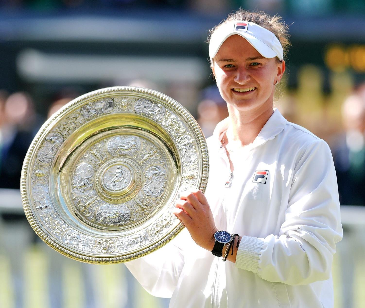La tenniswoman Barbora Krejcikova remporte le tournoi de Wimbledon 1 vis 0713202418474264