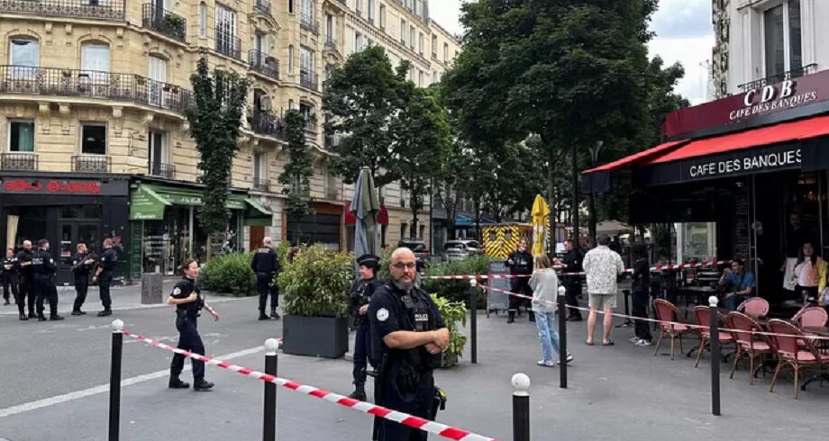 Paris : Un automobiliste fonce sur la terrasse d'un café, un mort et plusieurs blessés 1 vis 0717202421094842