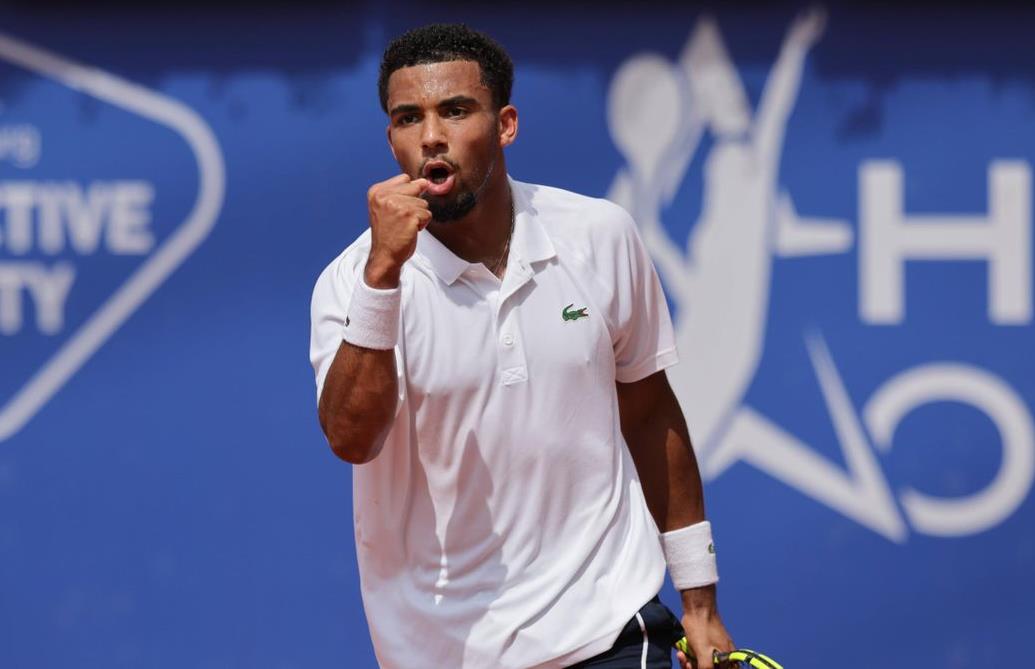 Le Français Arthur Fils s'impose face à Zverev et s'adjuge le tournoi de Hambourg 1 vis 0721202418162058