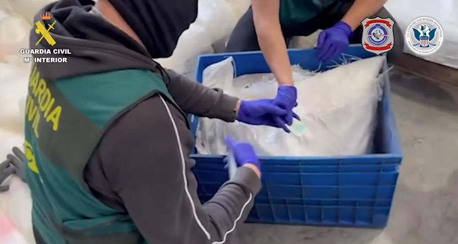 Guardia Civil : saisie de 4 tonnes de cocaïne à Barcelone 1 vis 0726202414493282
