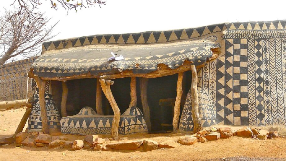 Burkina Faso : La Cour royale de Tiébélé rejoint la liste du patrimoine mondial de l'UNESCO 1 vis 0727202409590624